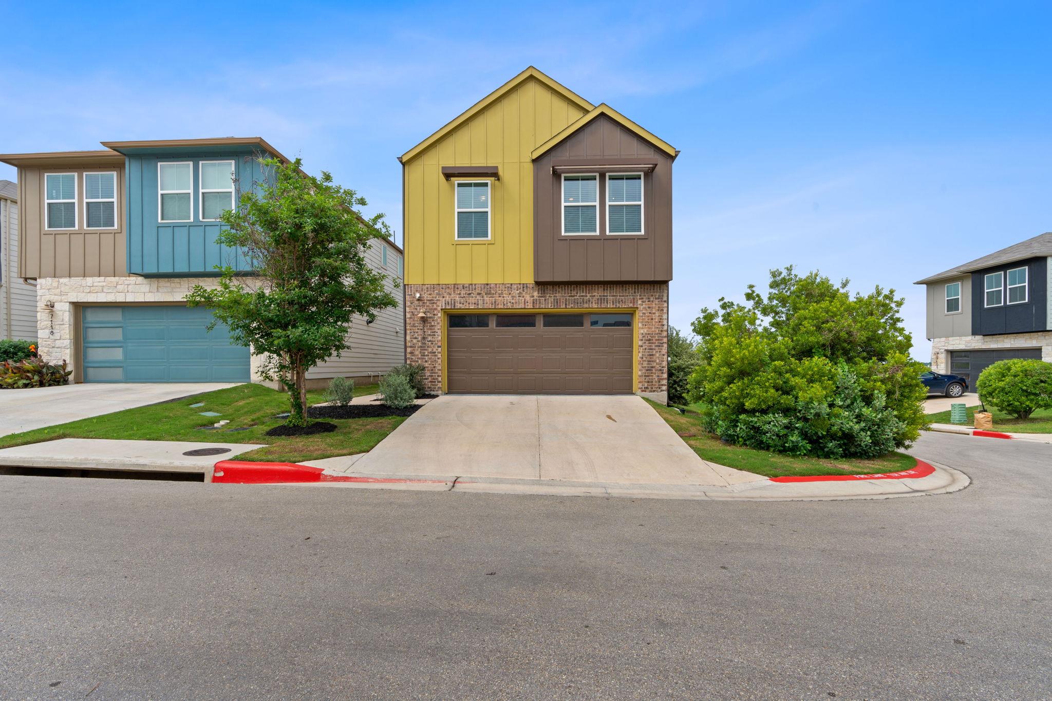 7120 Silver Star LN