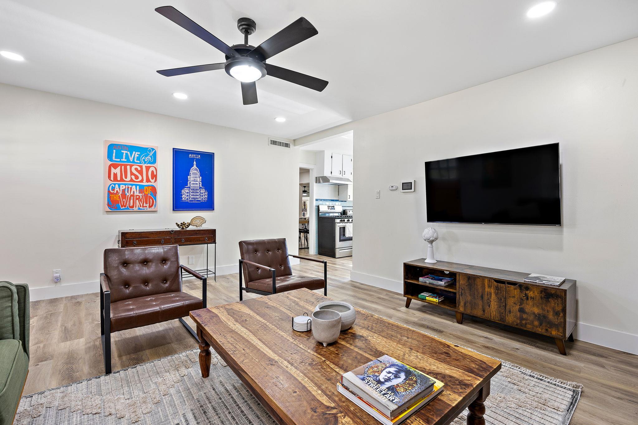 1317 Cloverleaf DR — photo 5