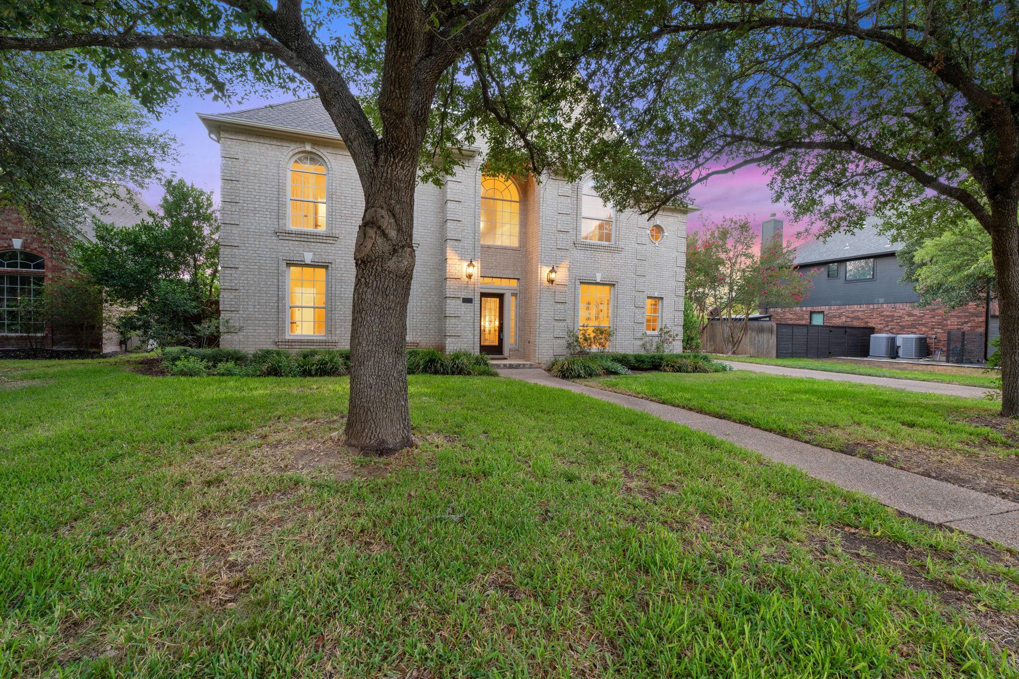 5204 Deerwood CT