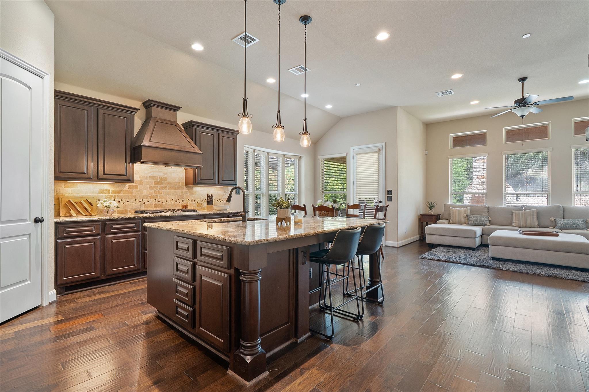 209 Maxwell WAY — photo 3