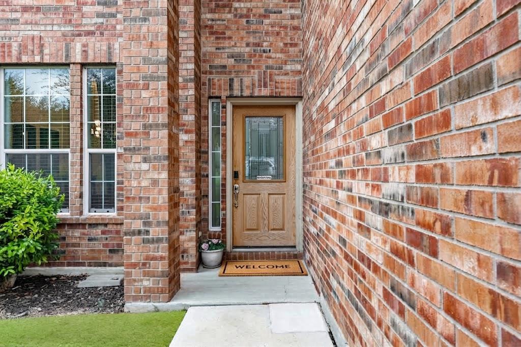145 Paddington DR — photo 3