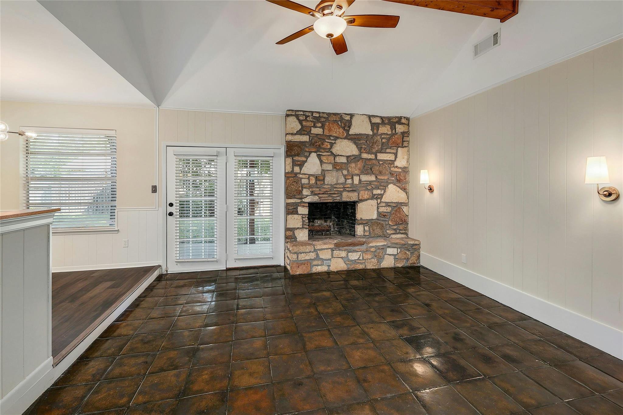 2106 Brandywine LN — photo 3