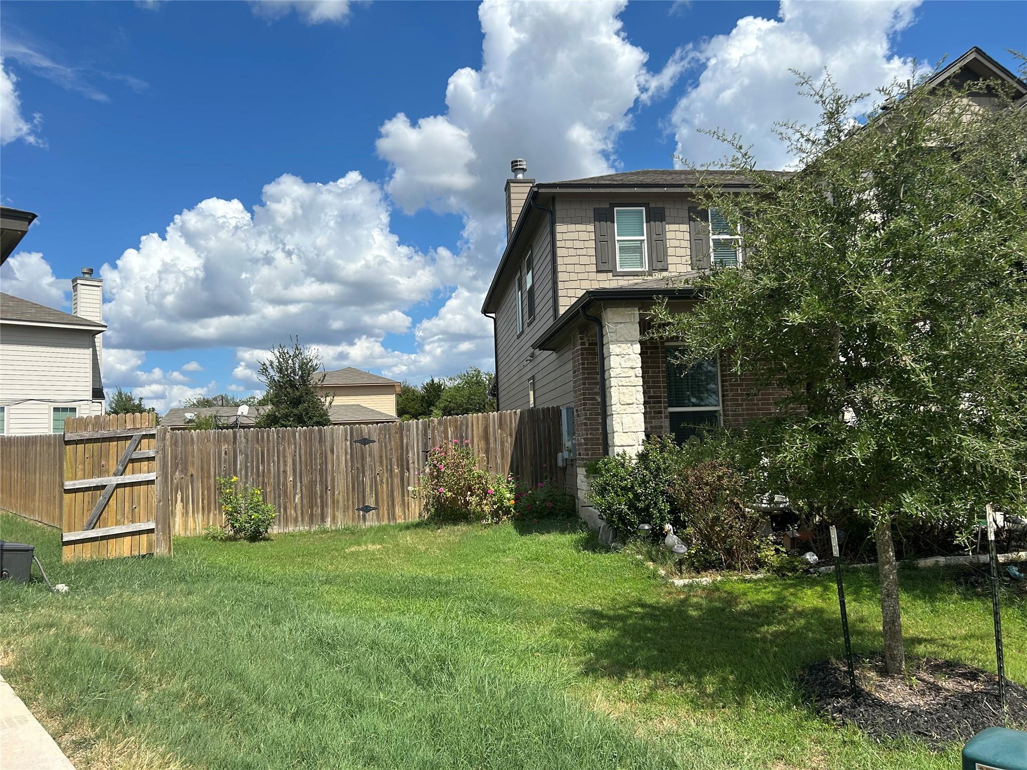 111 Forego DR — photo 4