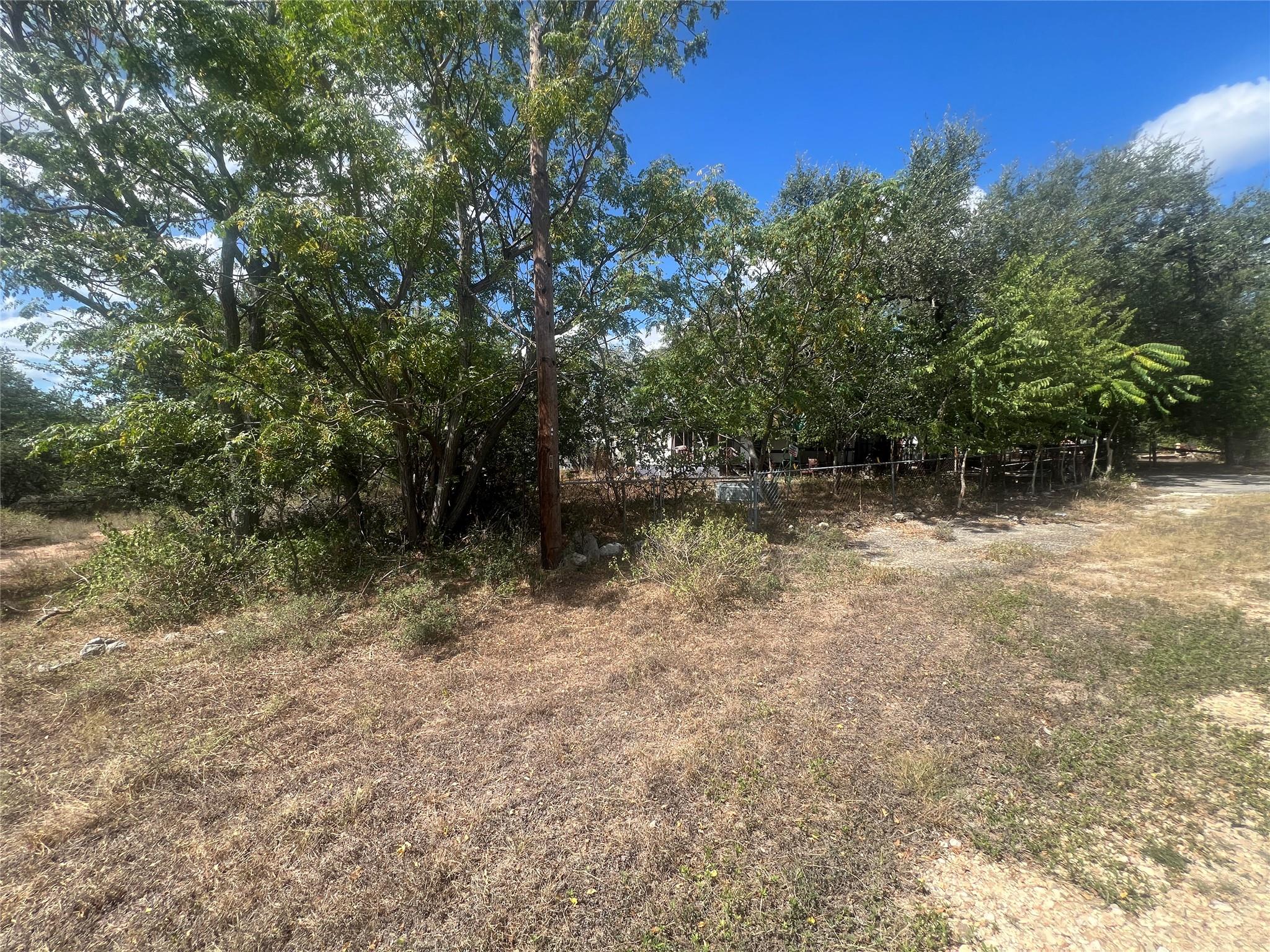 542 Flintstone DR — photo 4