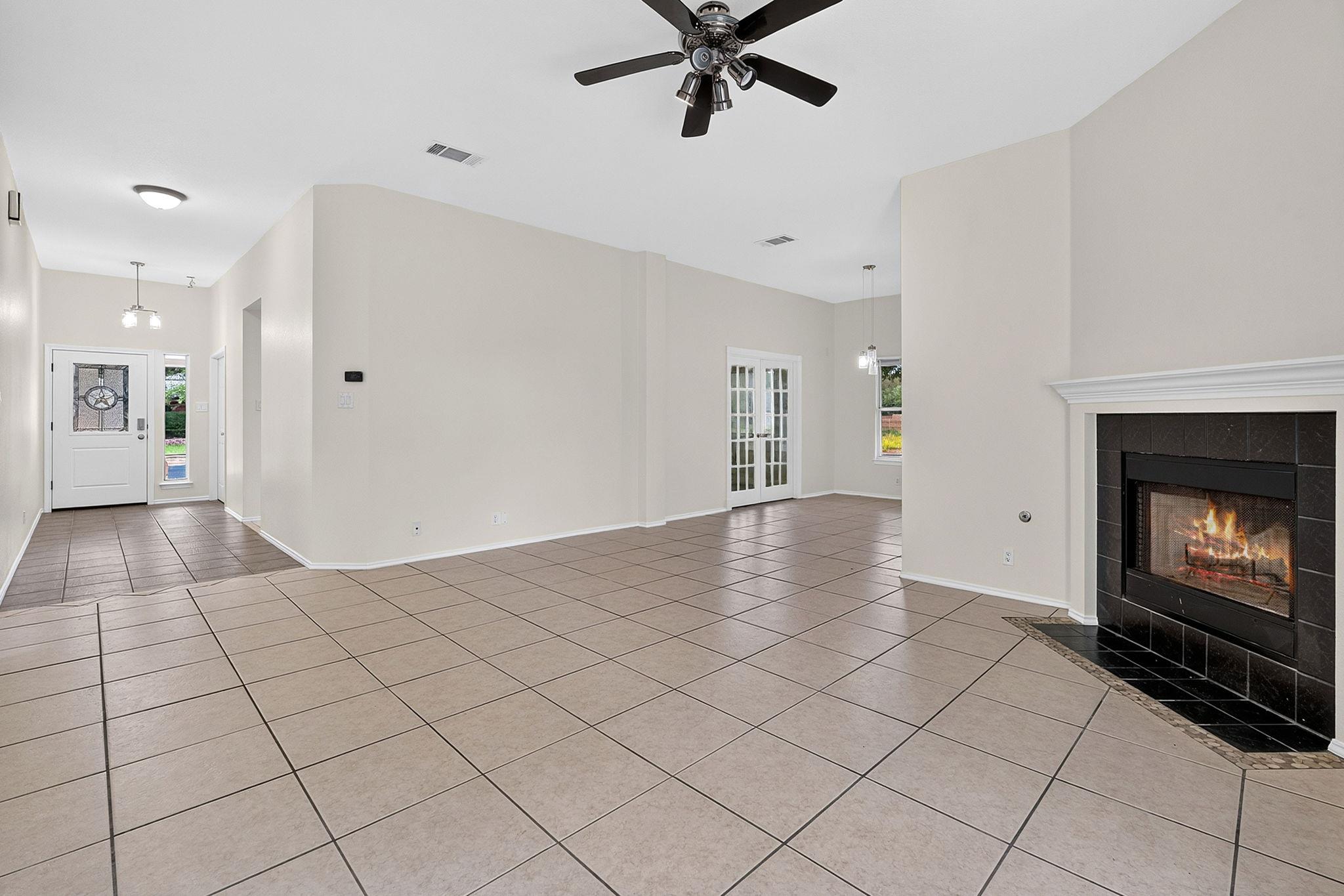 6901 Bancroft Woods DR — photo 4