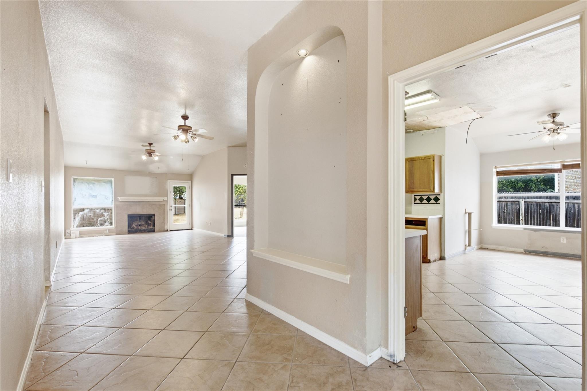 801 Lawmans CT — photo 5