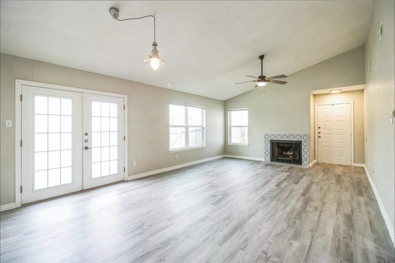 12708 La Salle DR — photo 4