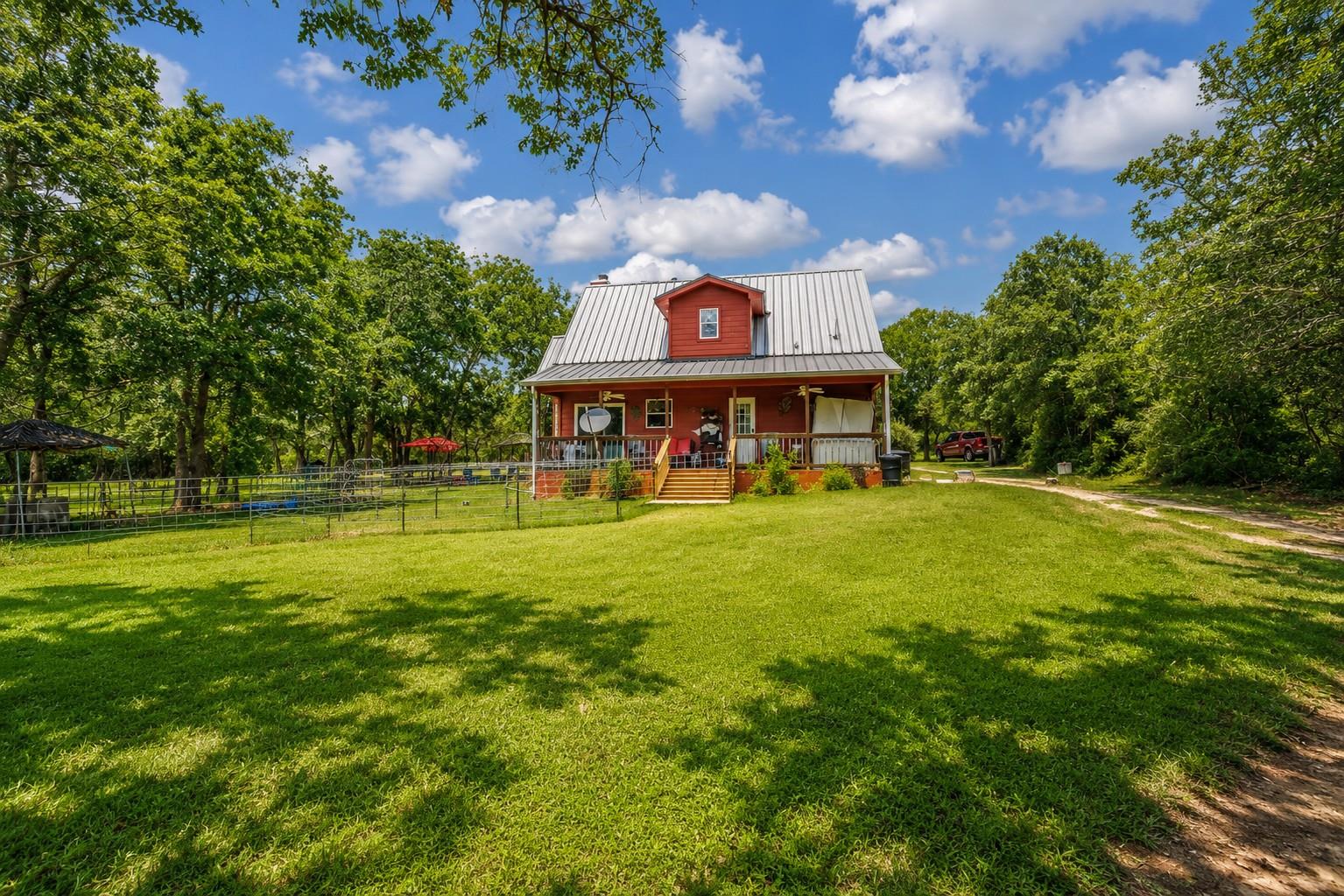 611 Wilson RD — photo 3