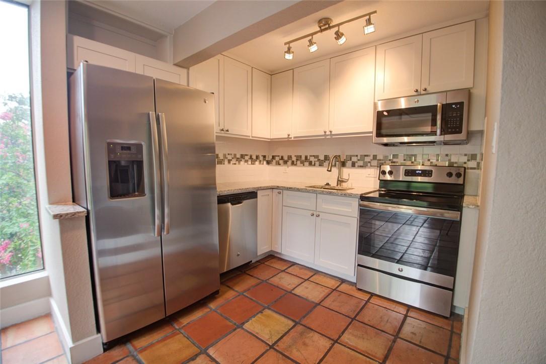 1306 Norwalk LN #201 — photo 3