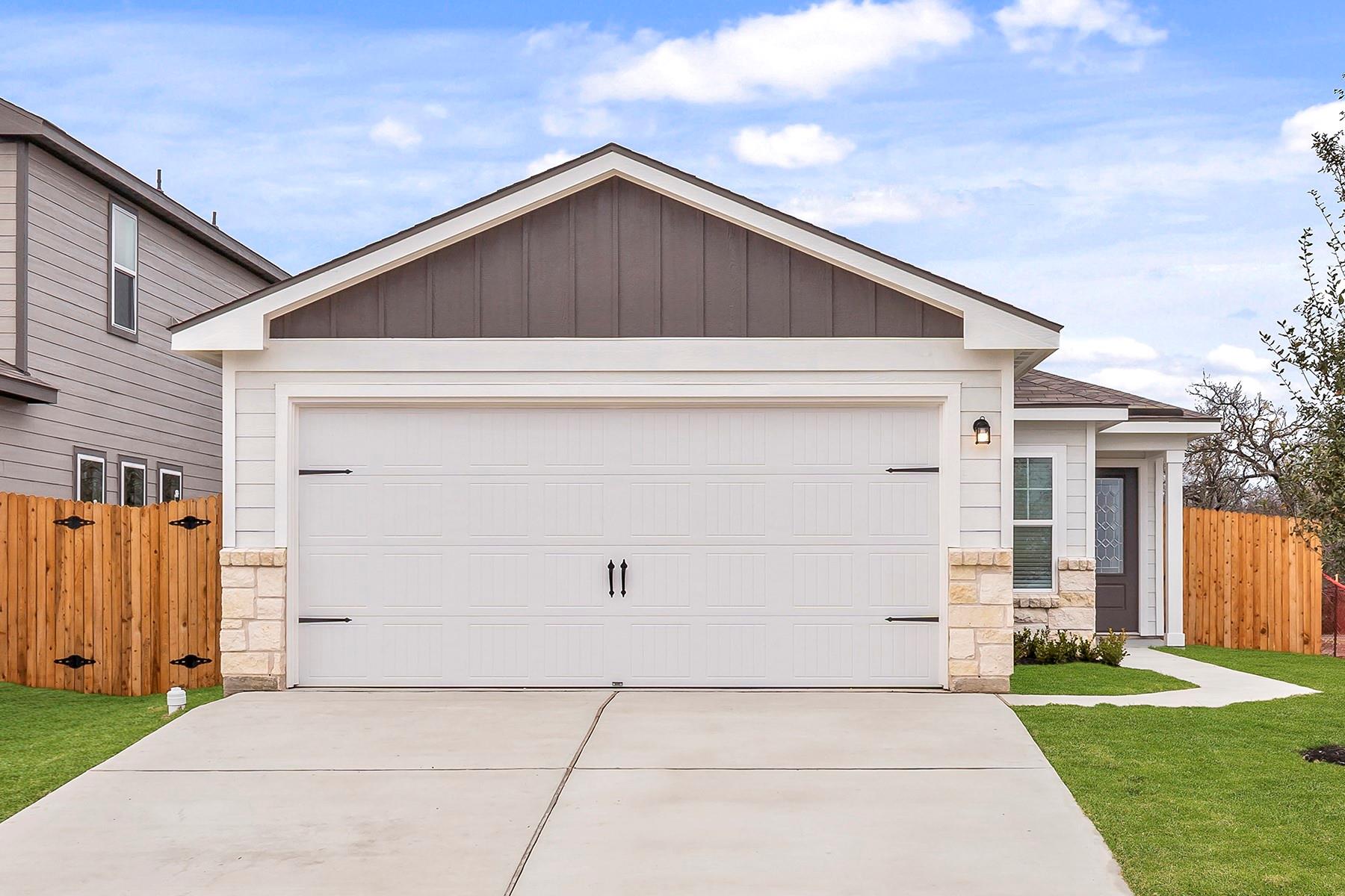226 Myrtle Oak DR