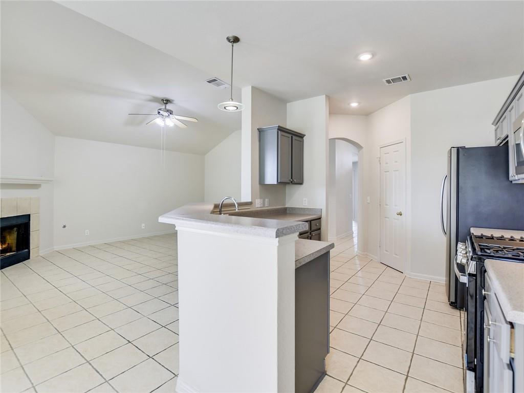 305 Dana DR — photo 5