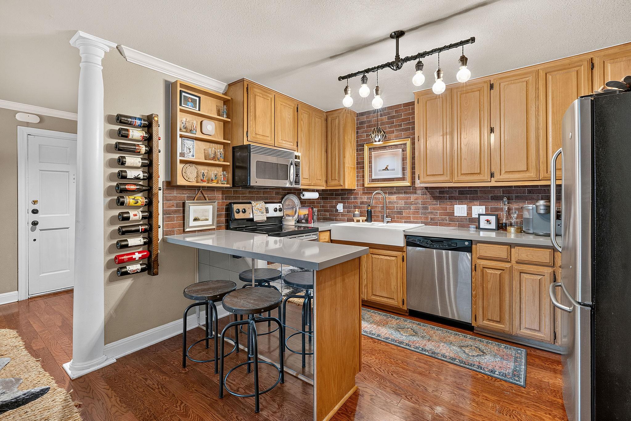 2500 Steck Ave #4 — photo 5