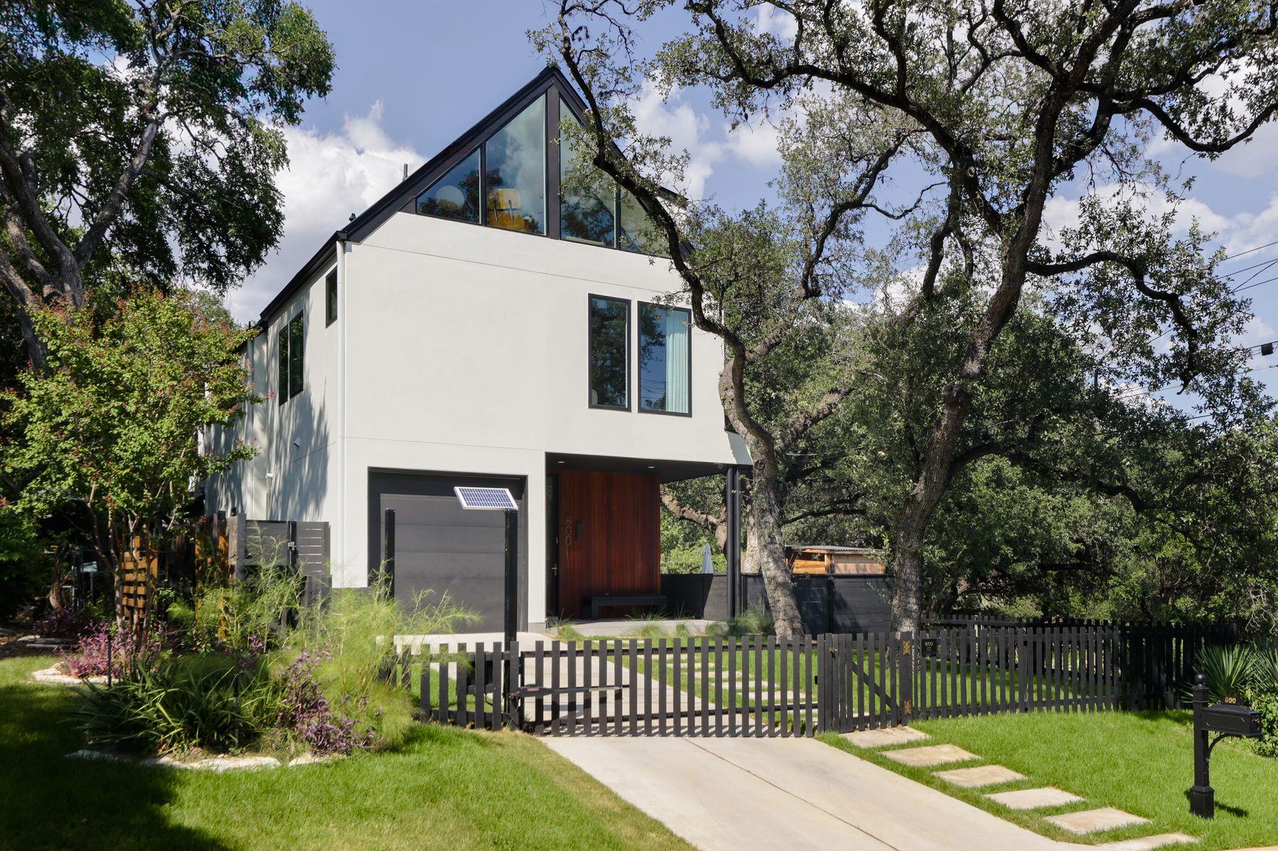 800 James ST — photo 3