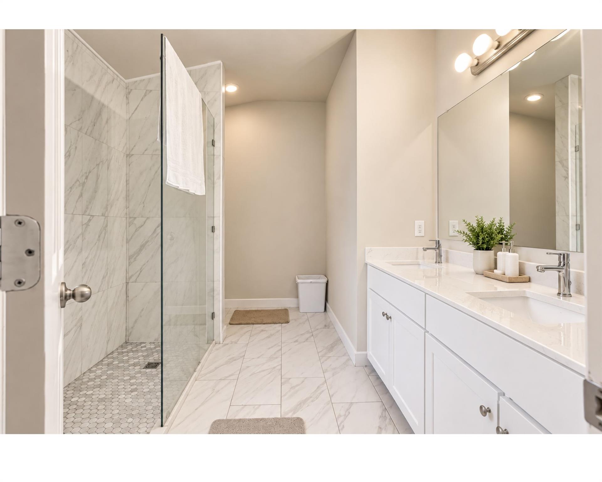 915 Flanagan DR — photo 3