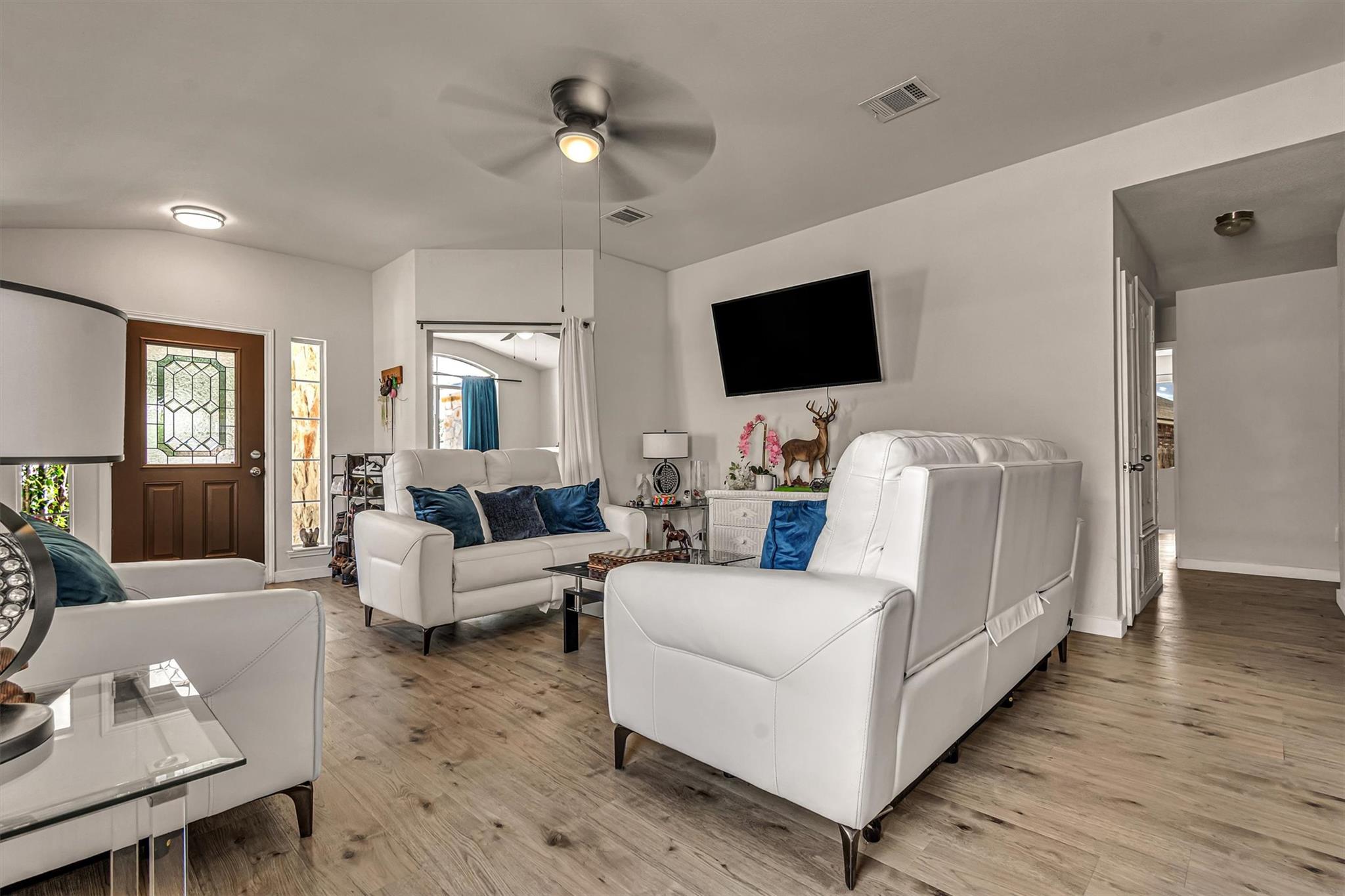 915 Flanagan DR — photo 4