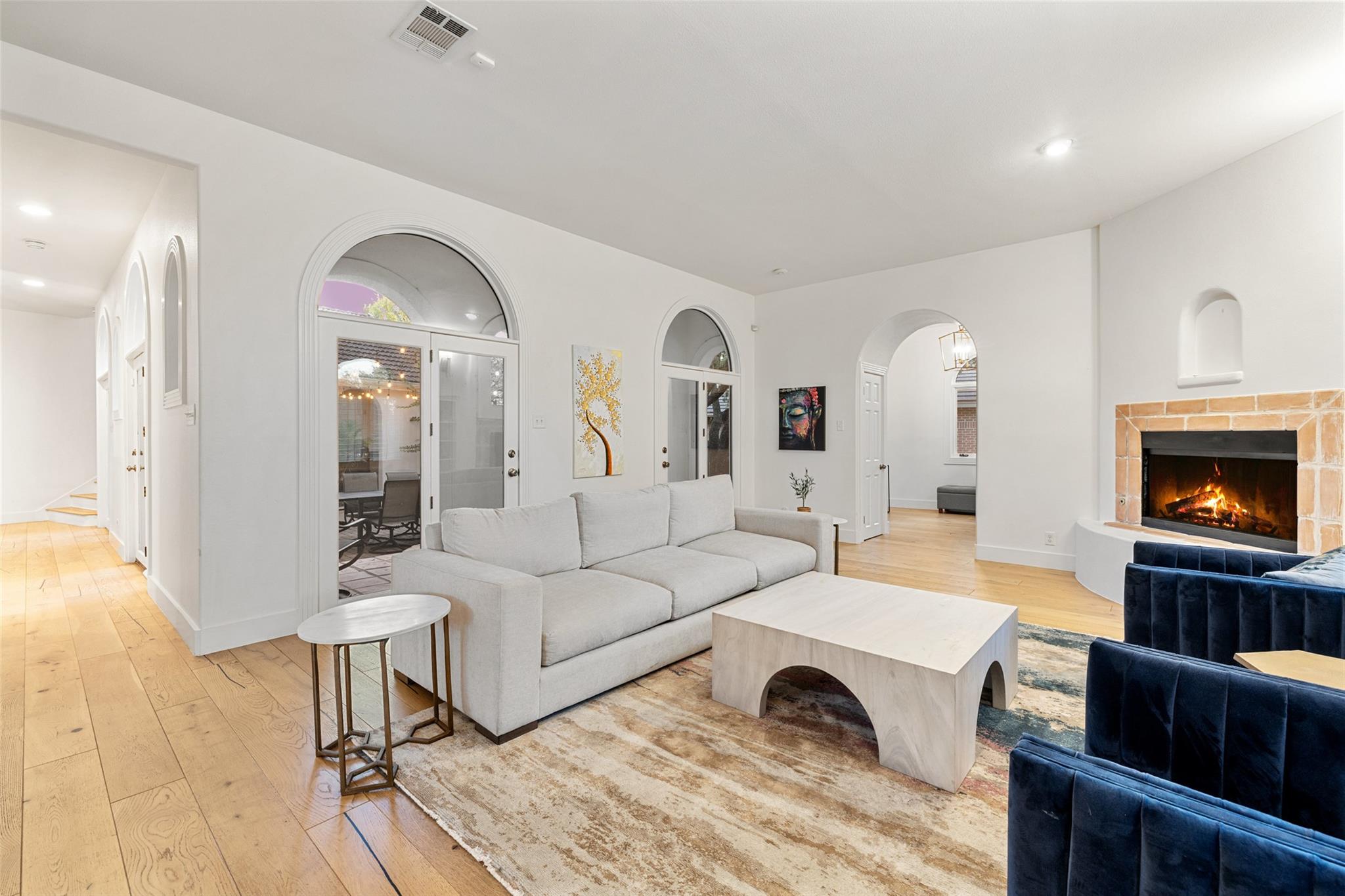8 Glen Rock DR — photo 4