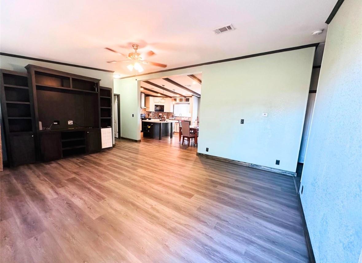 2130 Mathias LN — photo 3