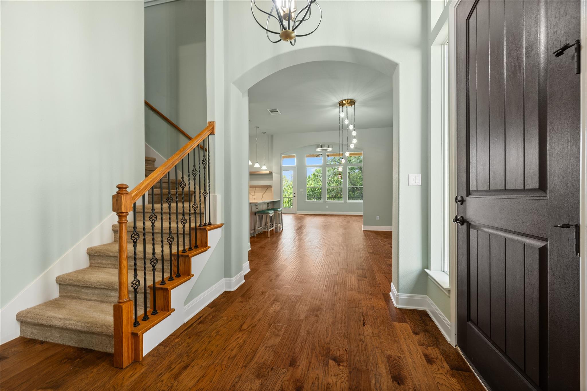 214 Darwins WAY — photo 4