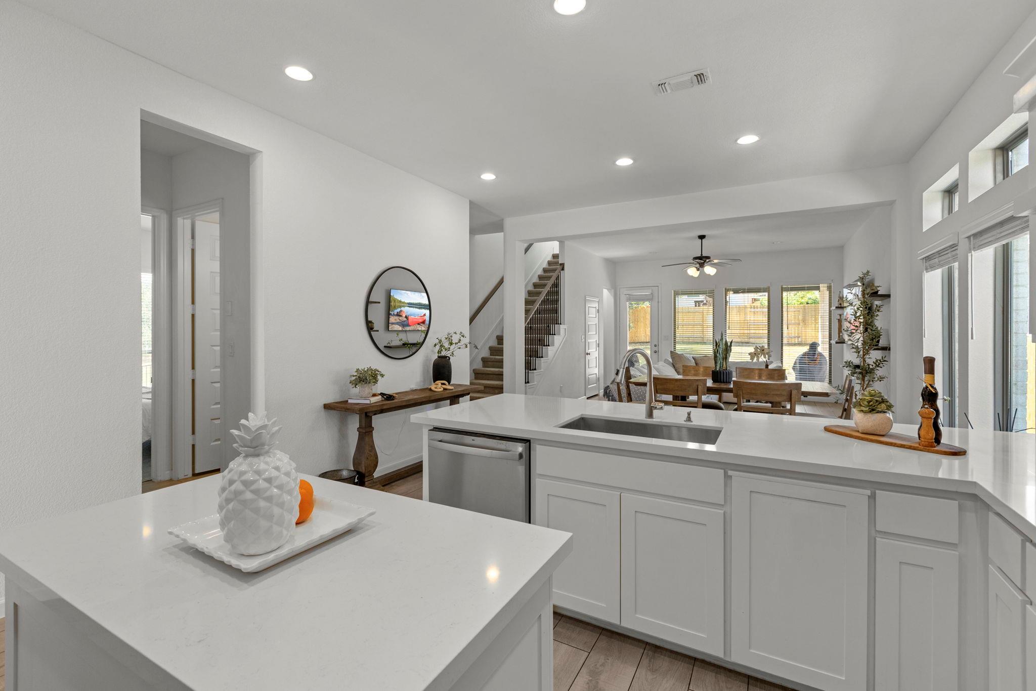229 Bluff Creek LN — photo 5
