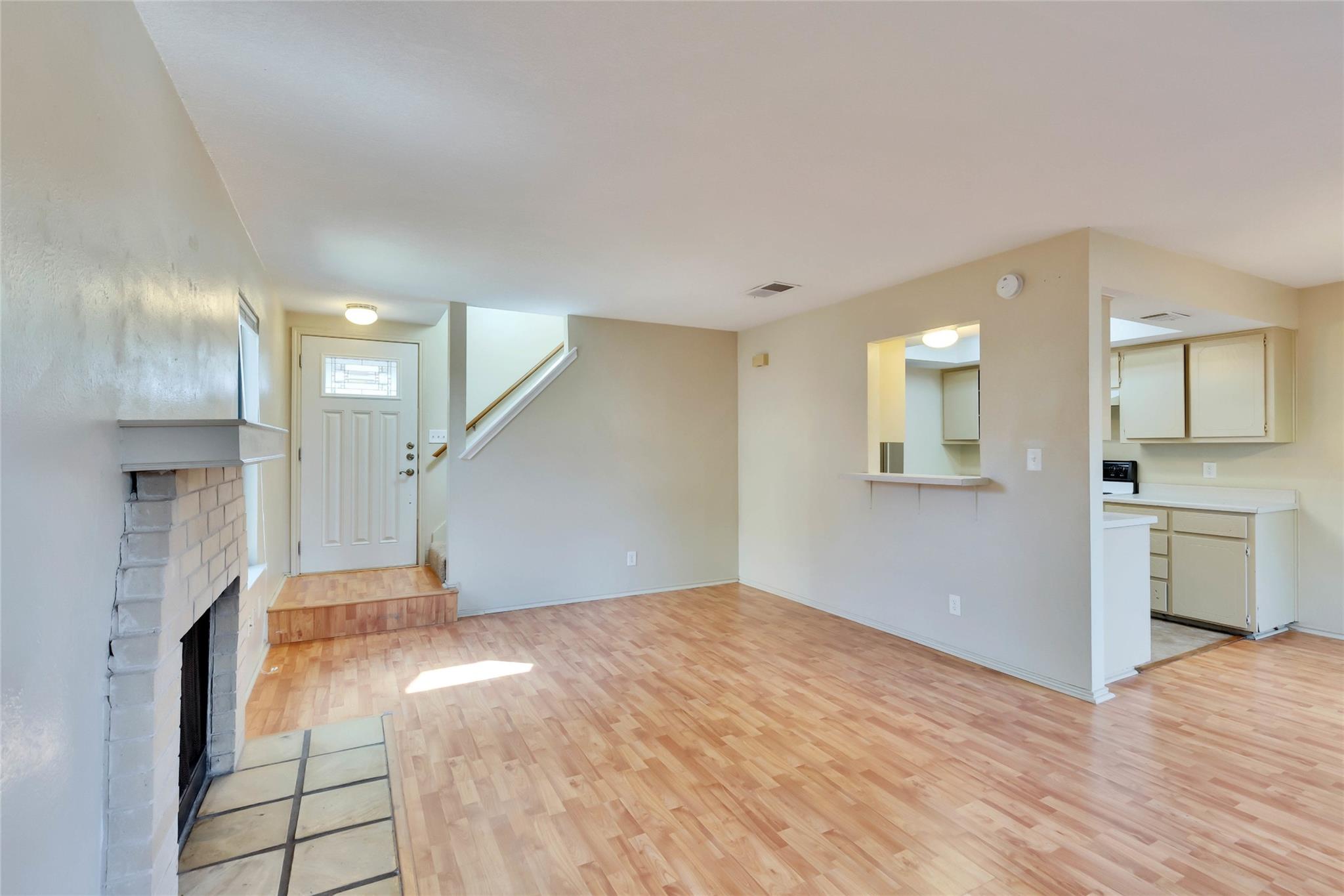8806 Springmail CIR — photo 3