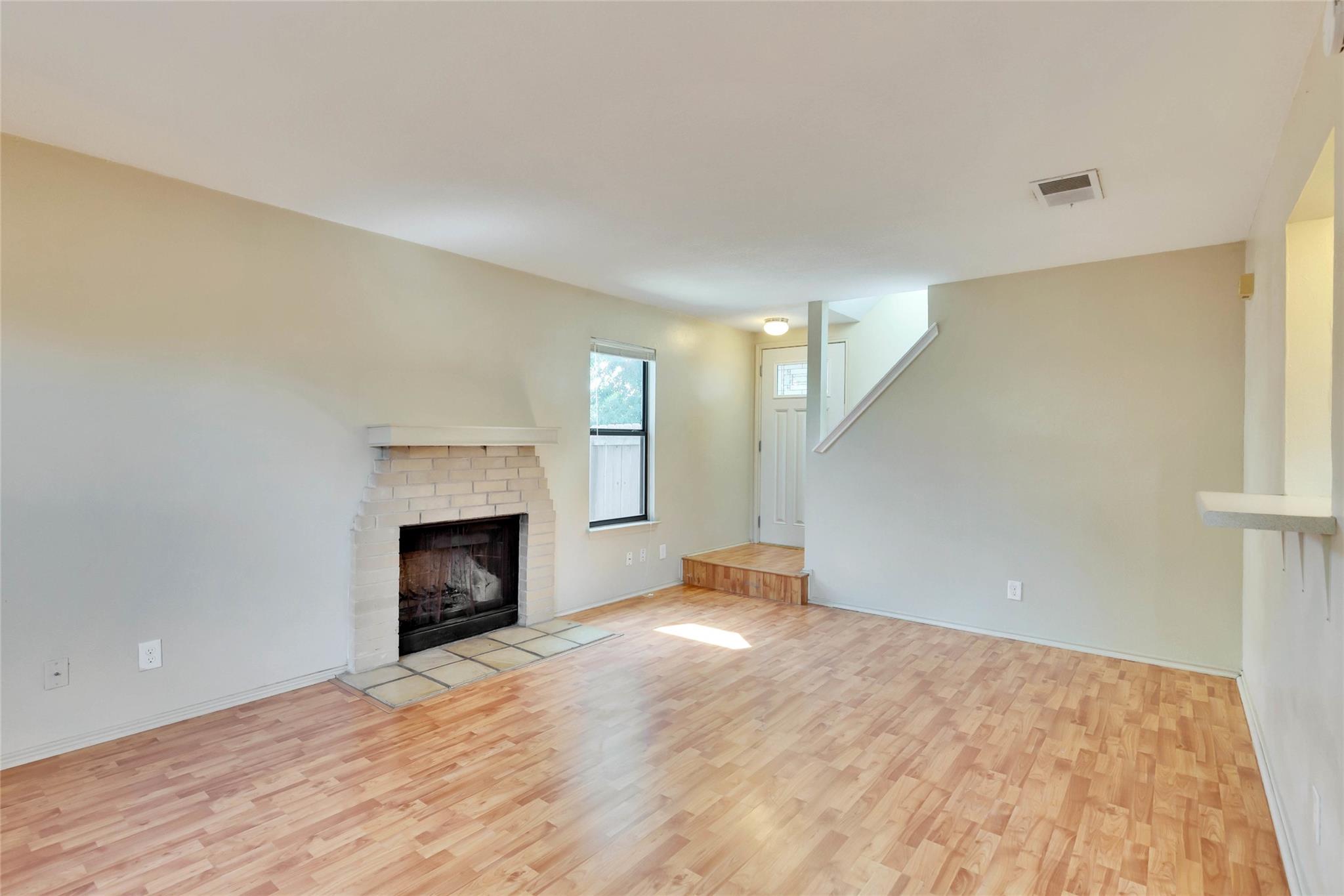 8806 Springmail CIR — photo 5