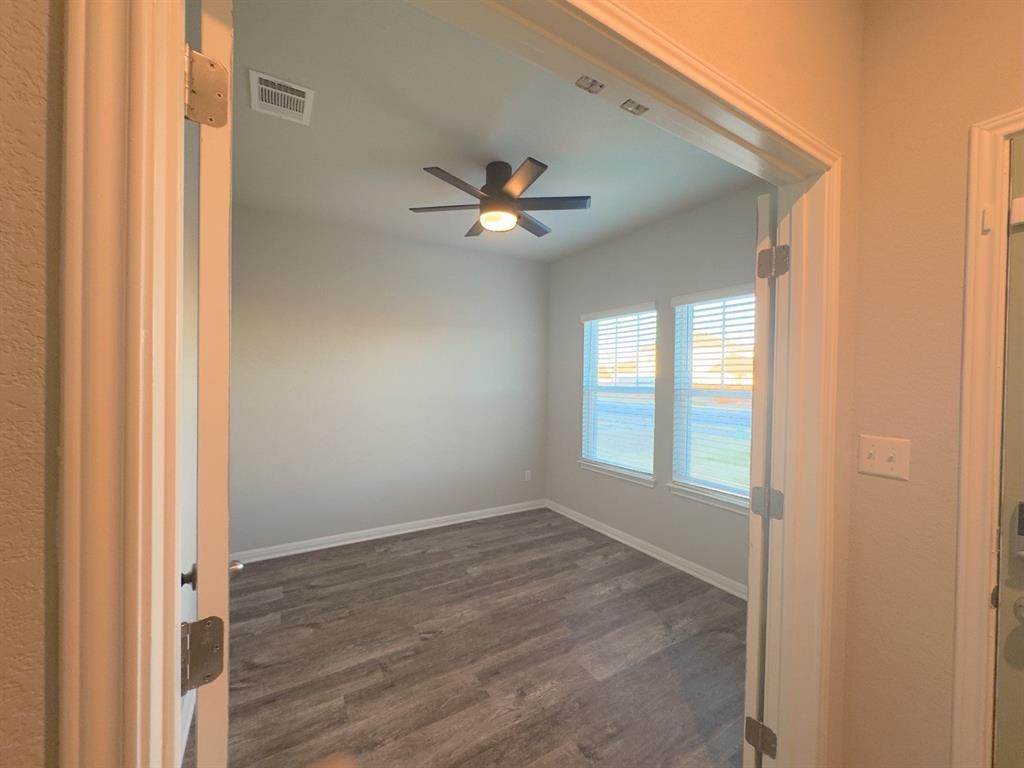 803 East ST — photo 3