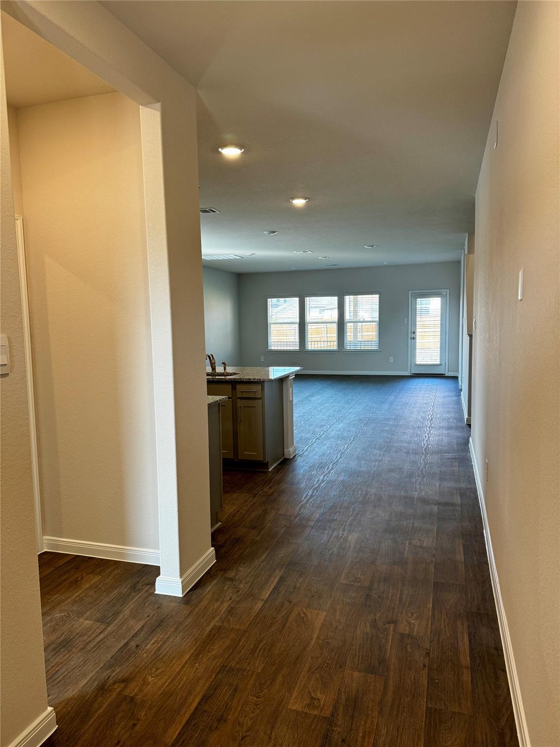 115 Bethpage DR — photo 4