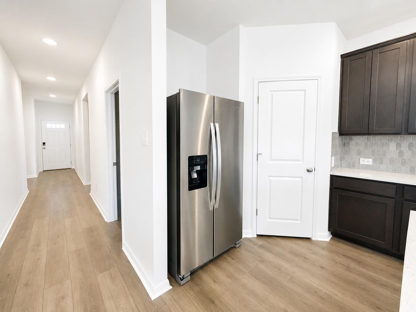 105 Fossil DR — photo 3