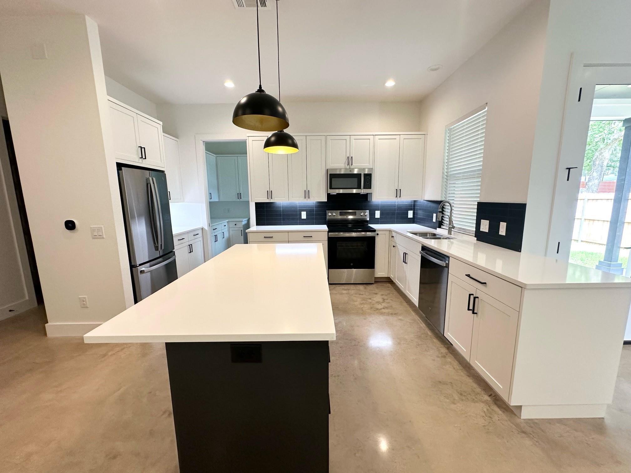 200 Goforth RD — photo 4