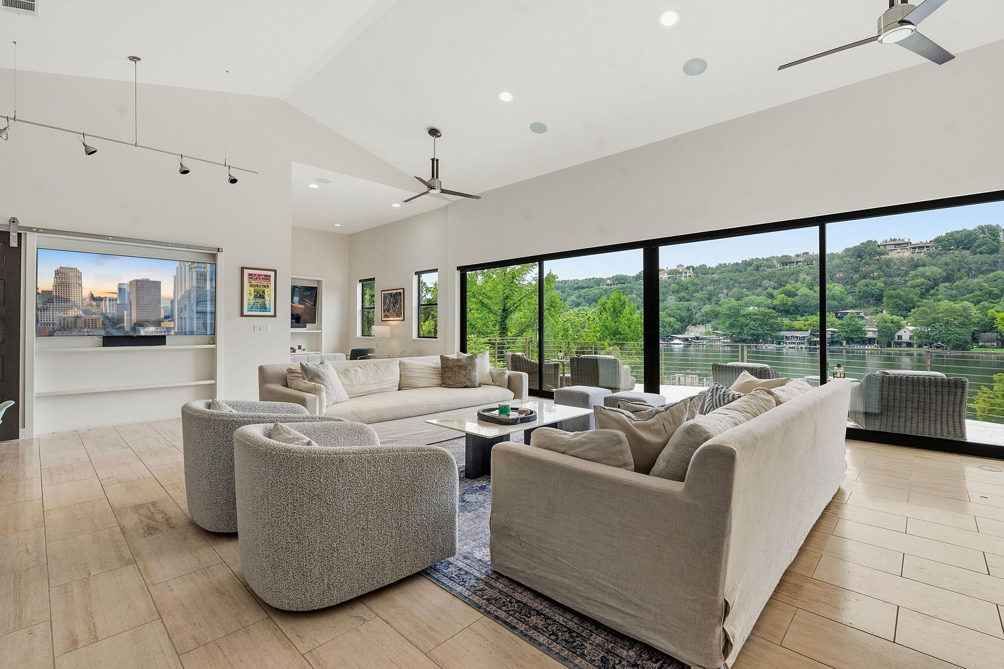 3605 Robbins RD — photo 4