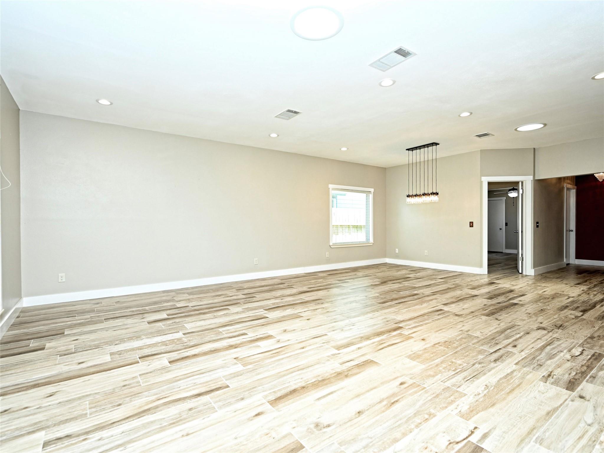 8406 Racine TRL — photo 5