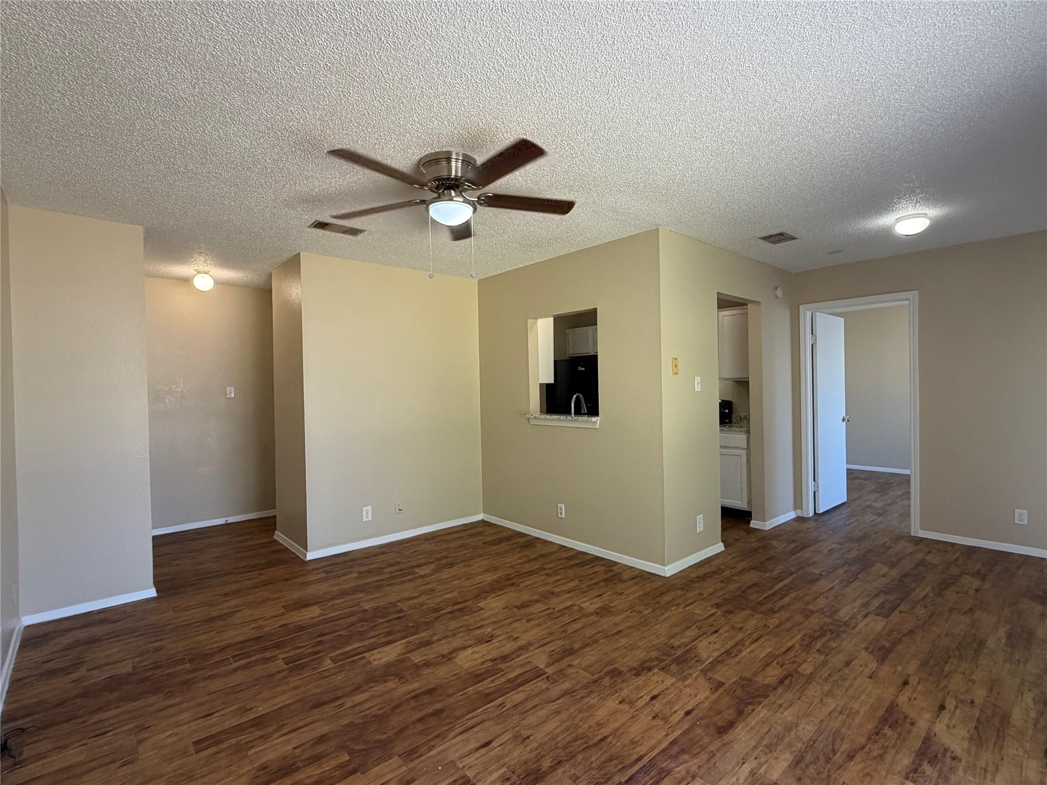 1004 Ridgemont ST — photo 4