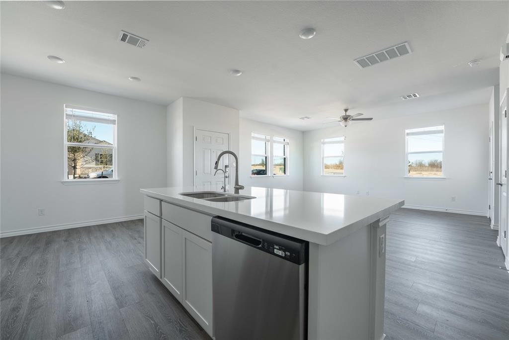 103 Thurman Holt RD — photo 3