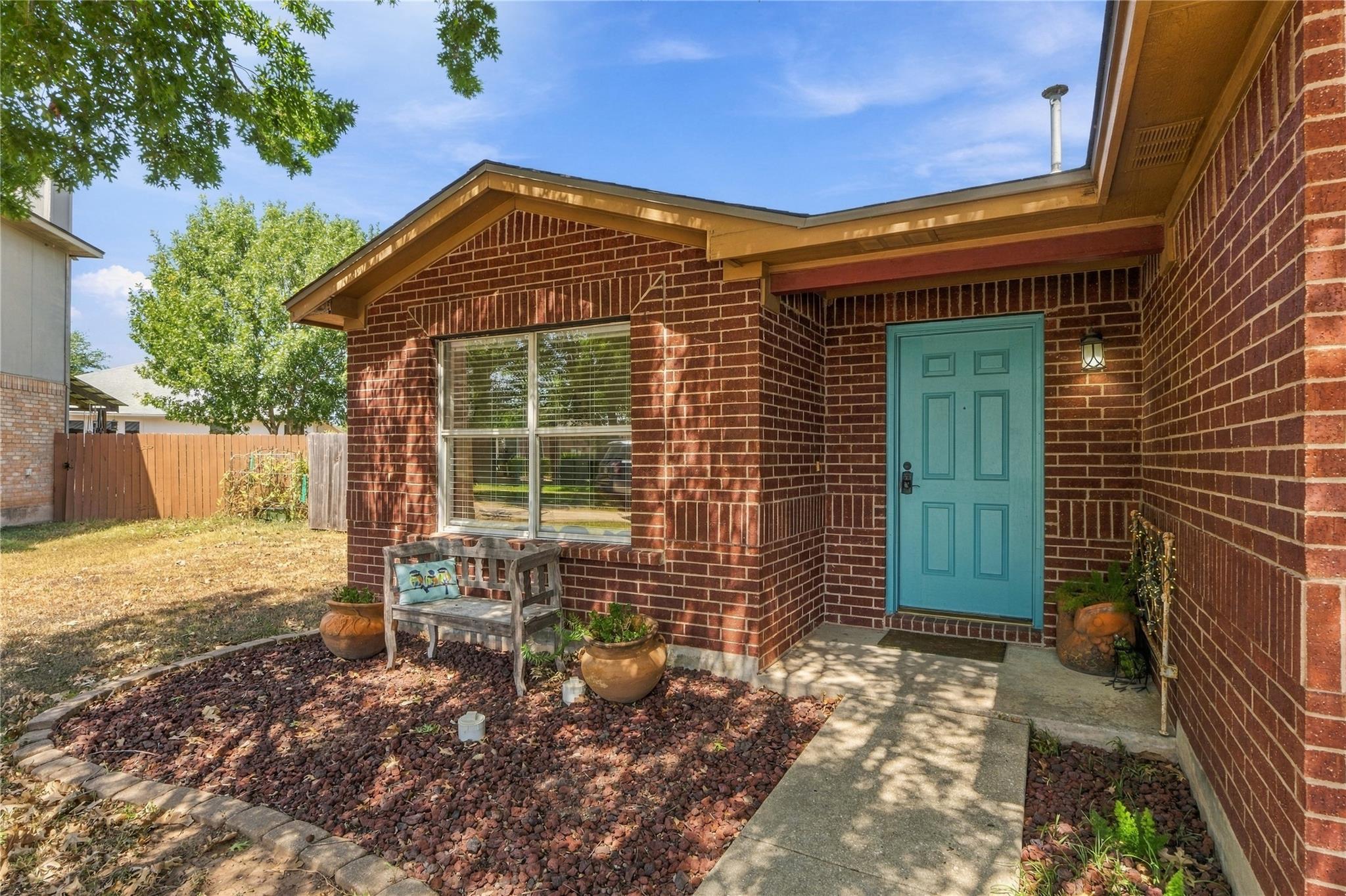 405 Fairfield LOOP — photo 4
