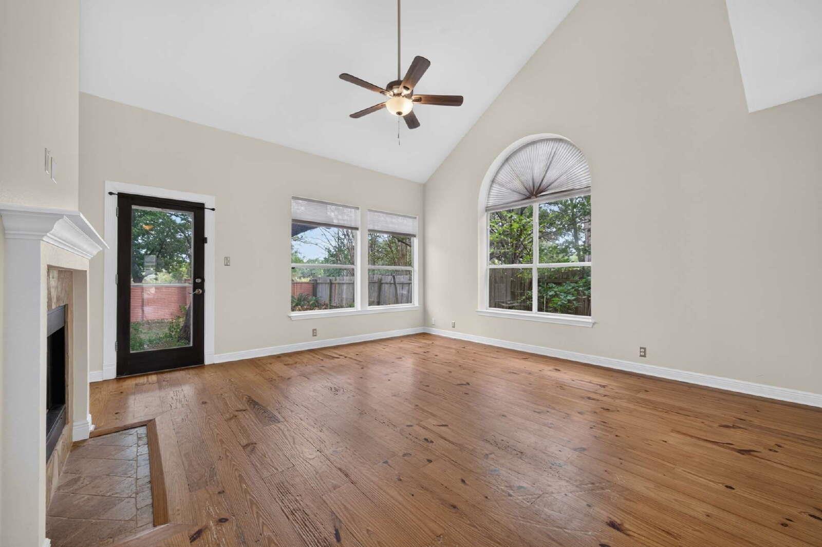 8109 Ganttcrest DR — photo 3