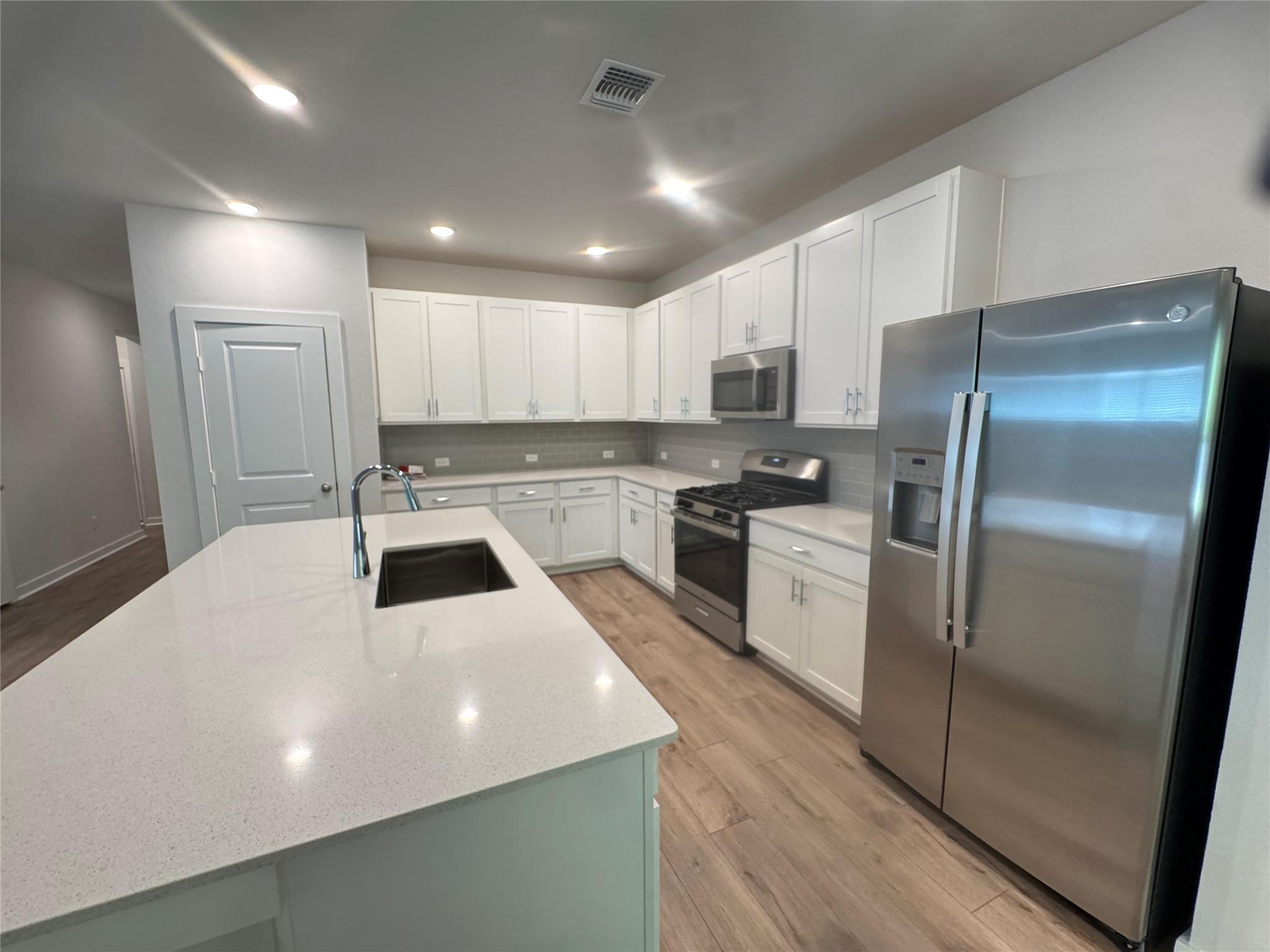 108 Sorghum DR — photo 3