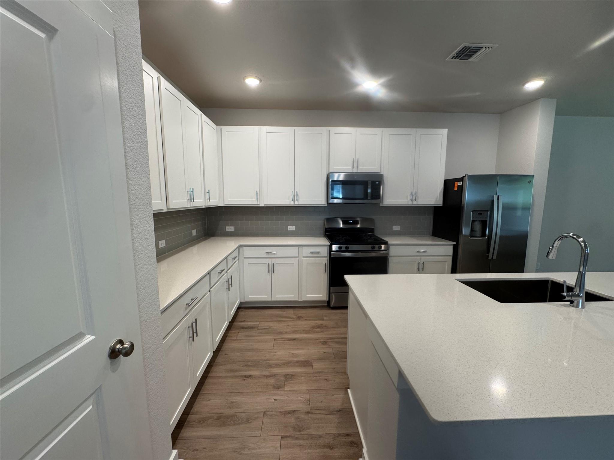 108 Sorghum DR — photo 5