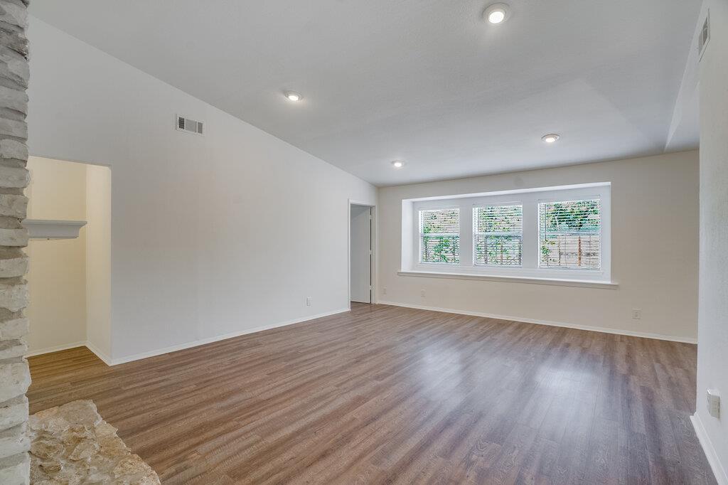 3416 Harpers Ferry LN — photo 3