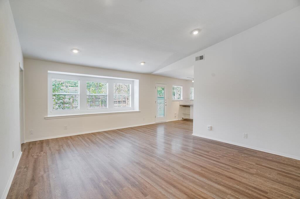 3416 Harpers Ferry LN — photo 4