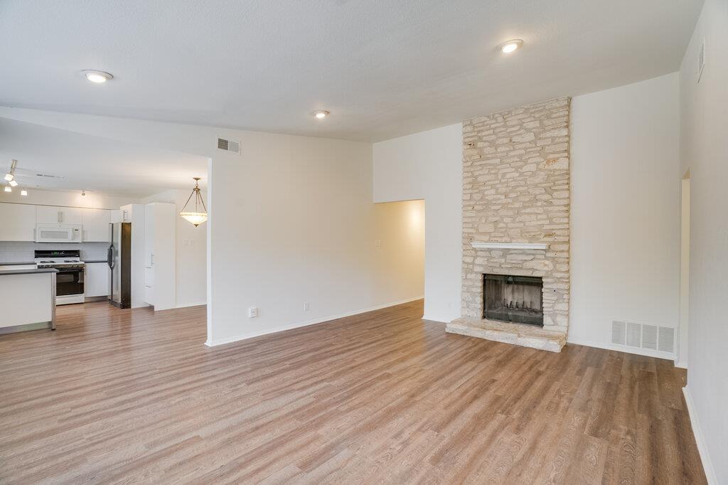 3416 Harpers Ferry LN — photo 5