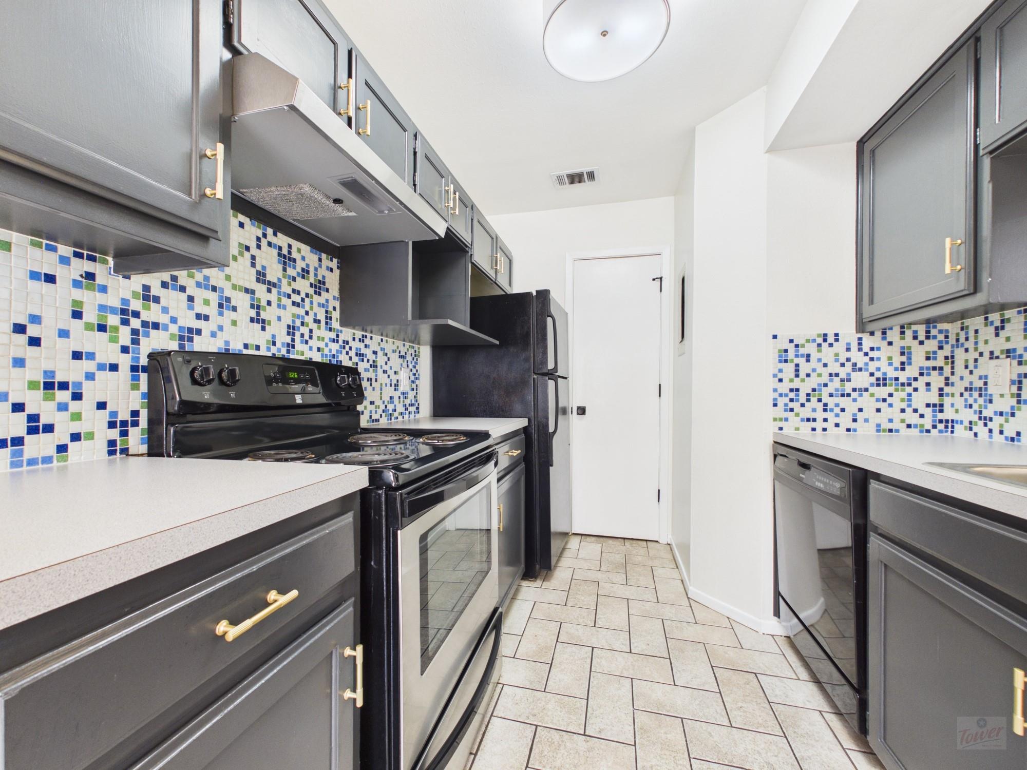 2907 Pearl ST #102 — photo 5