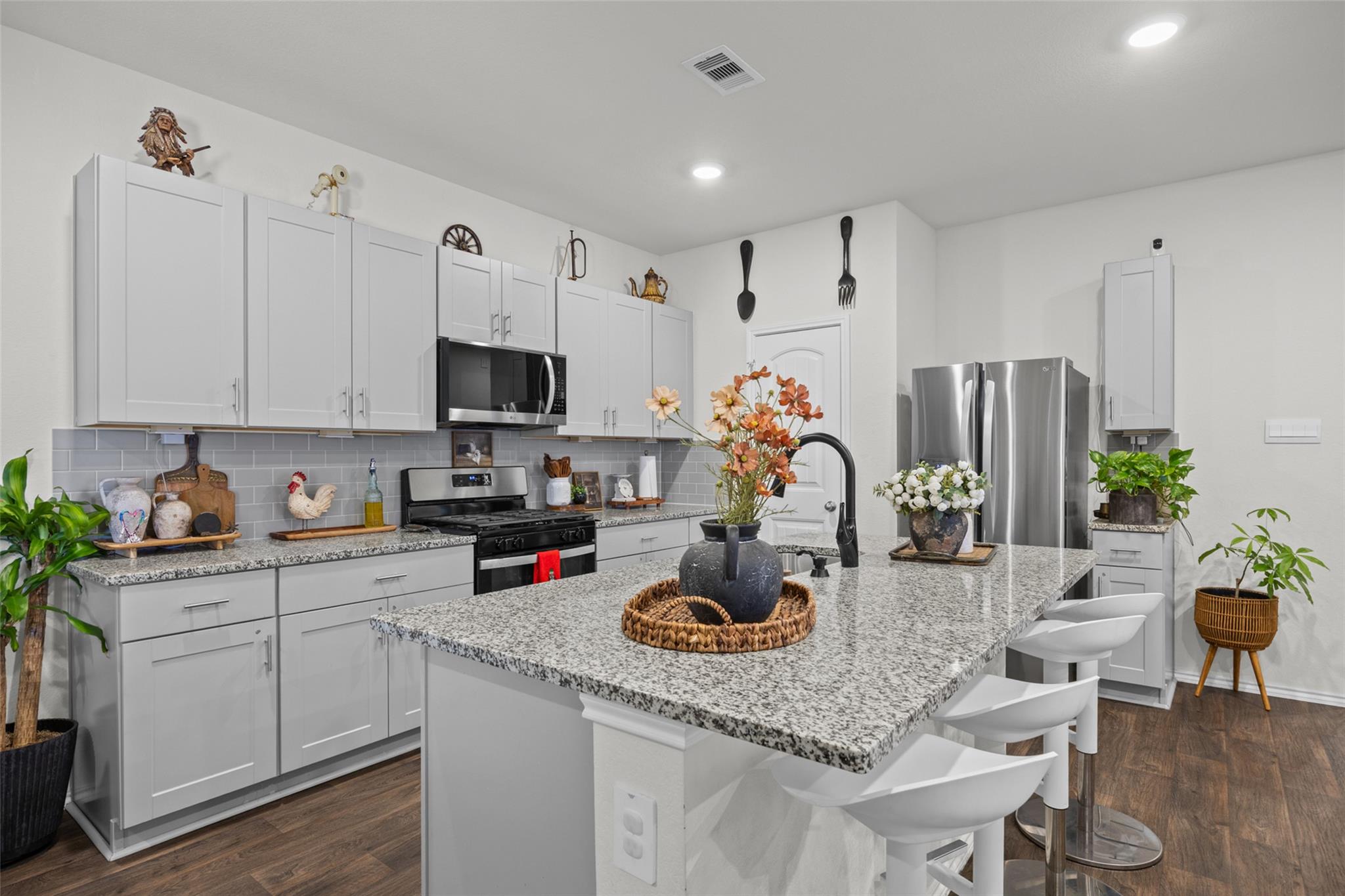 310 Richland DR — photo 4