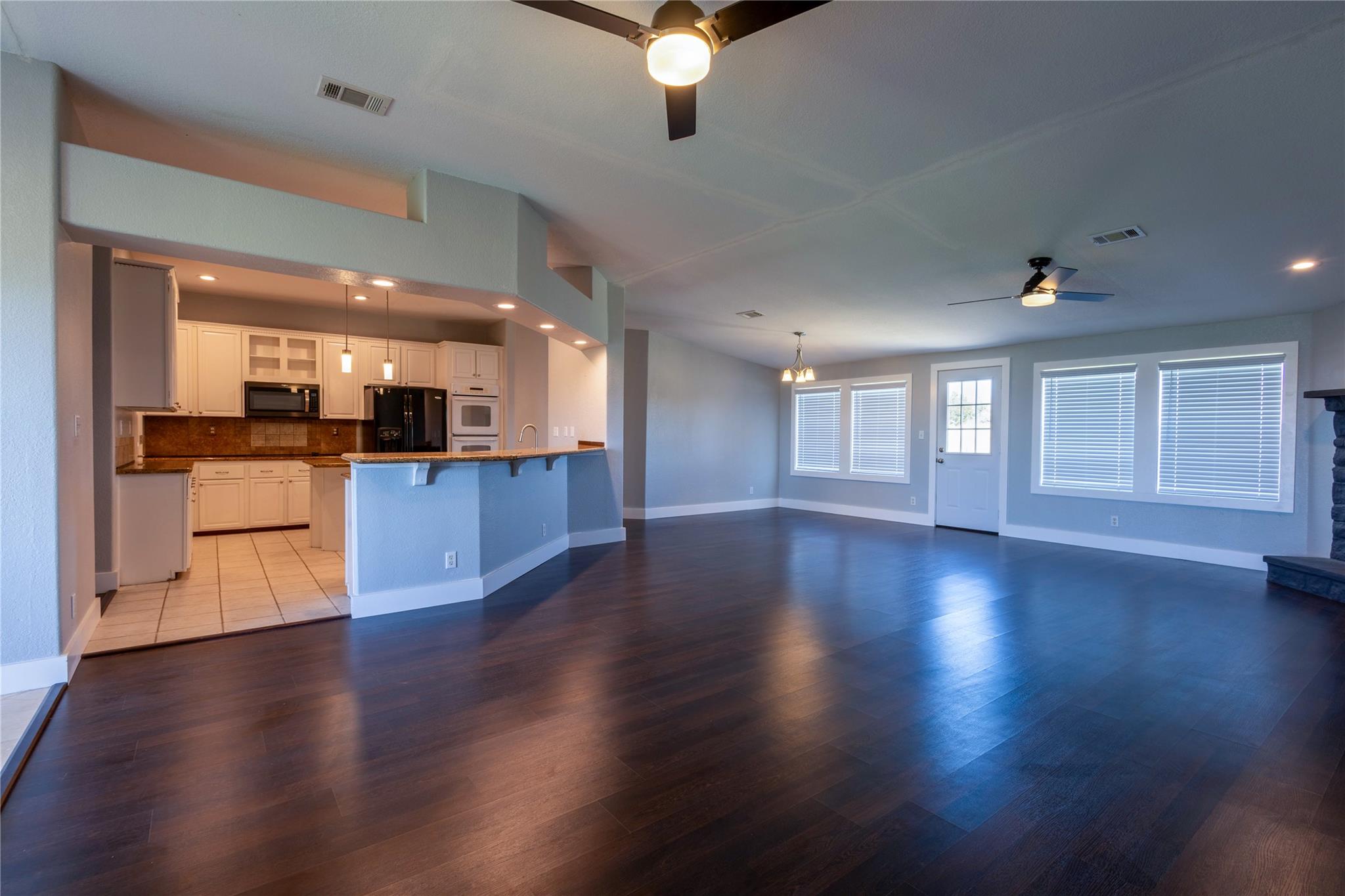 330 Cross LN — photo 3