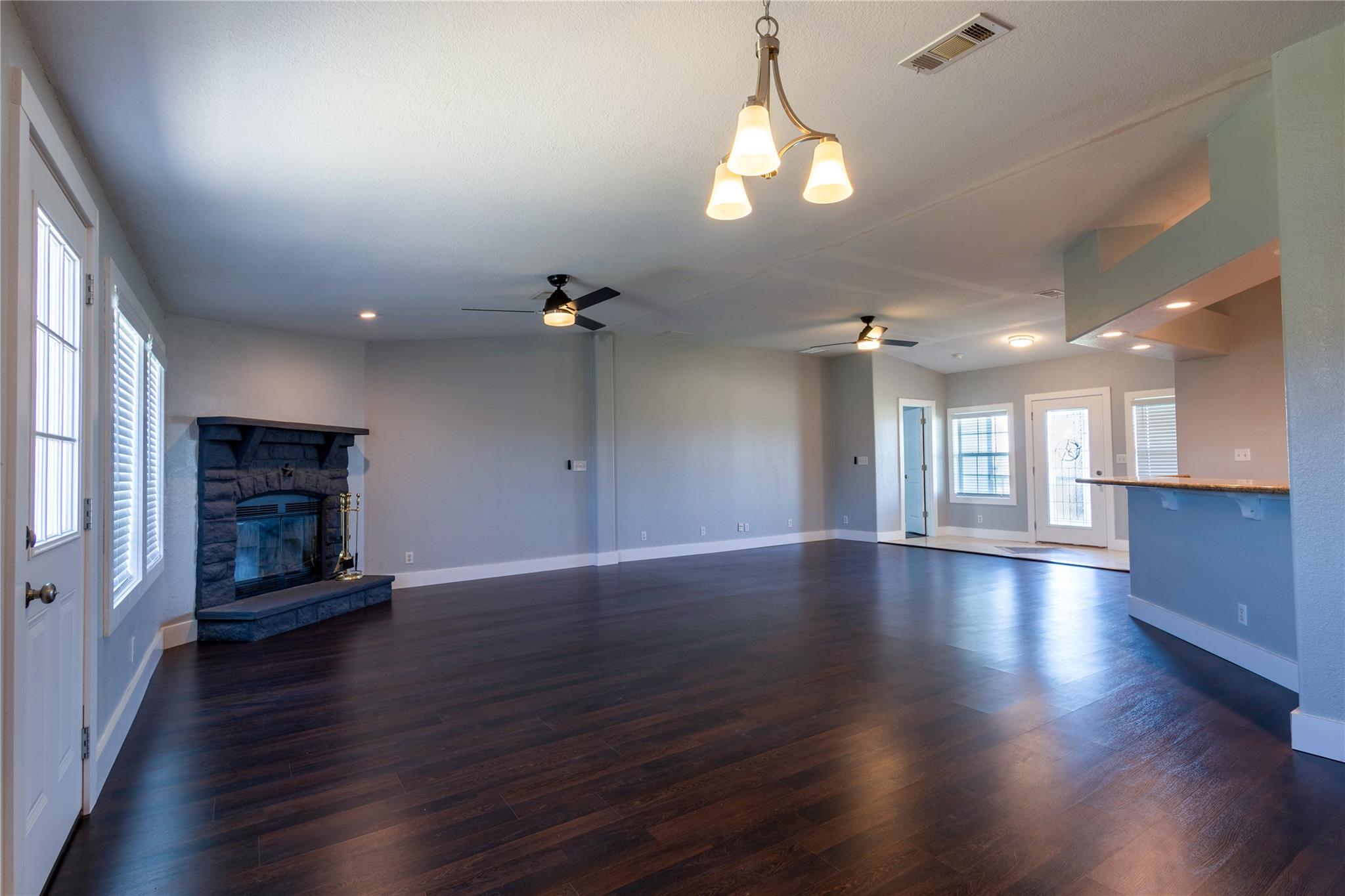 330 Cross LN — photo 4