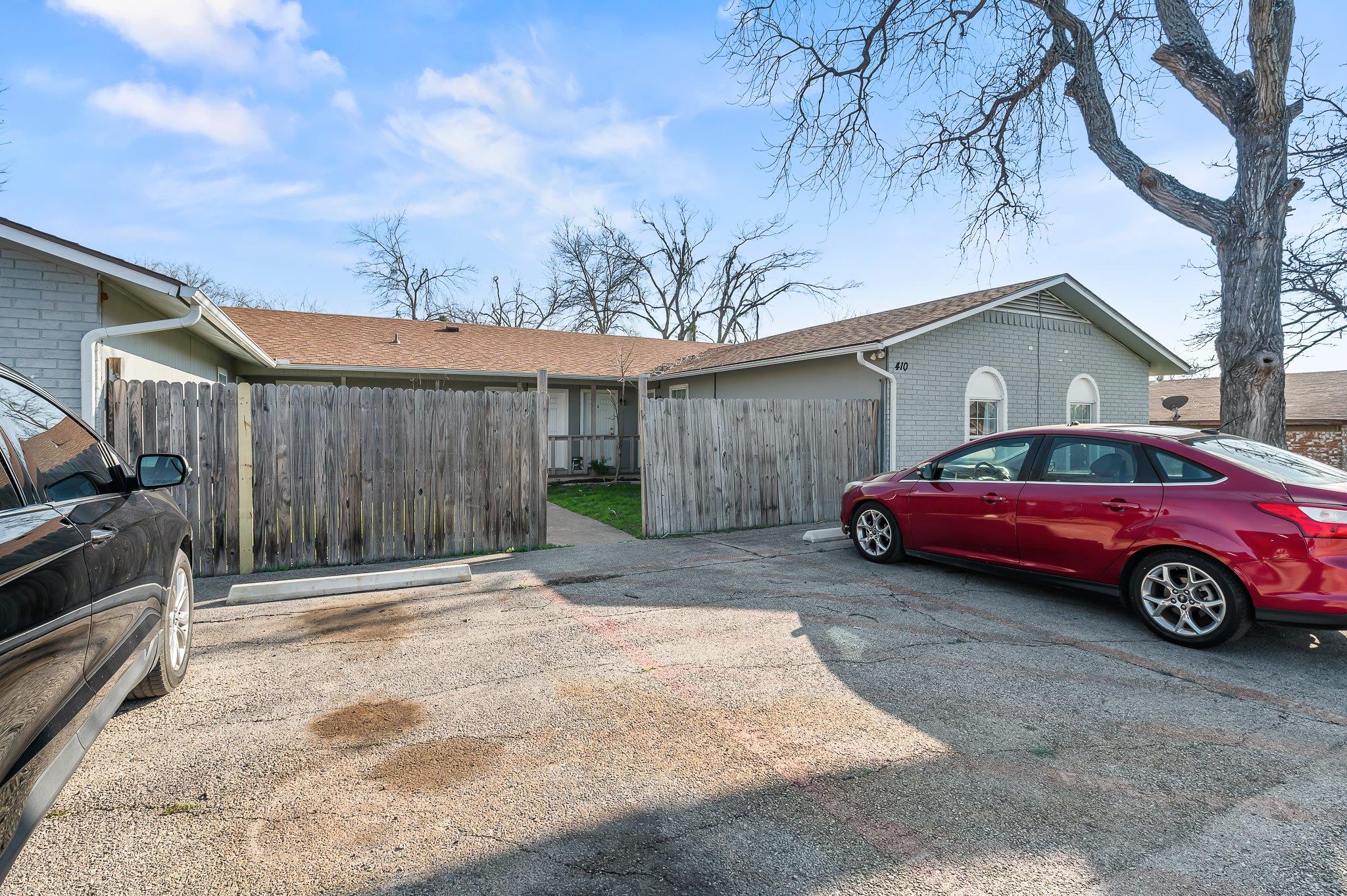 410 Old Thorndale RD #D — photo 3