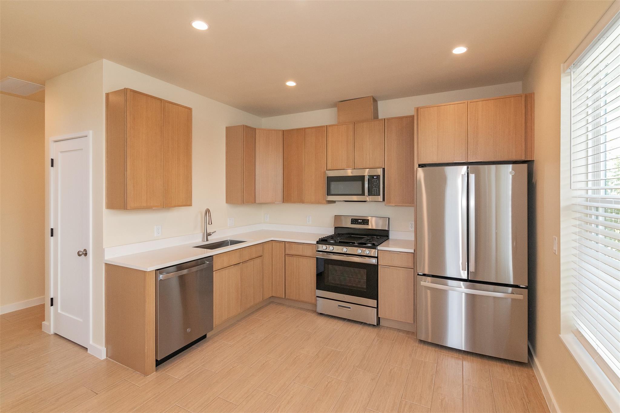 1012 Milton ST #C — photo 4