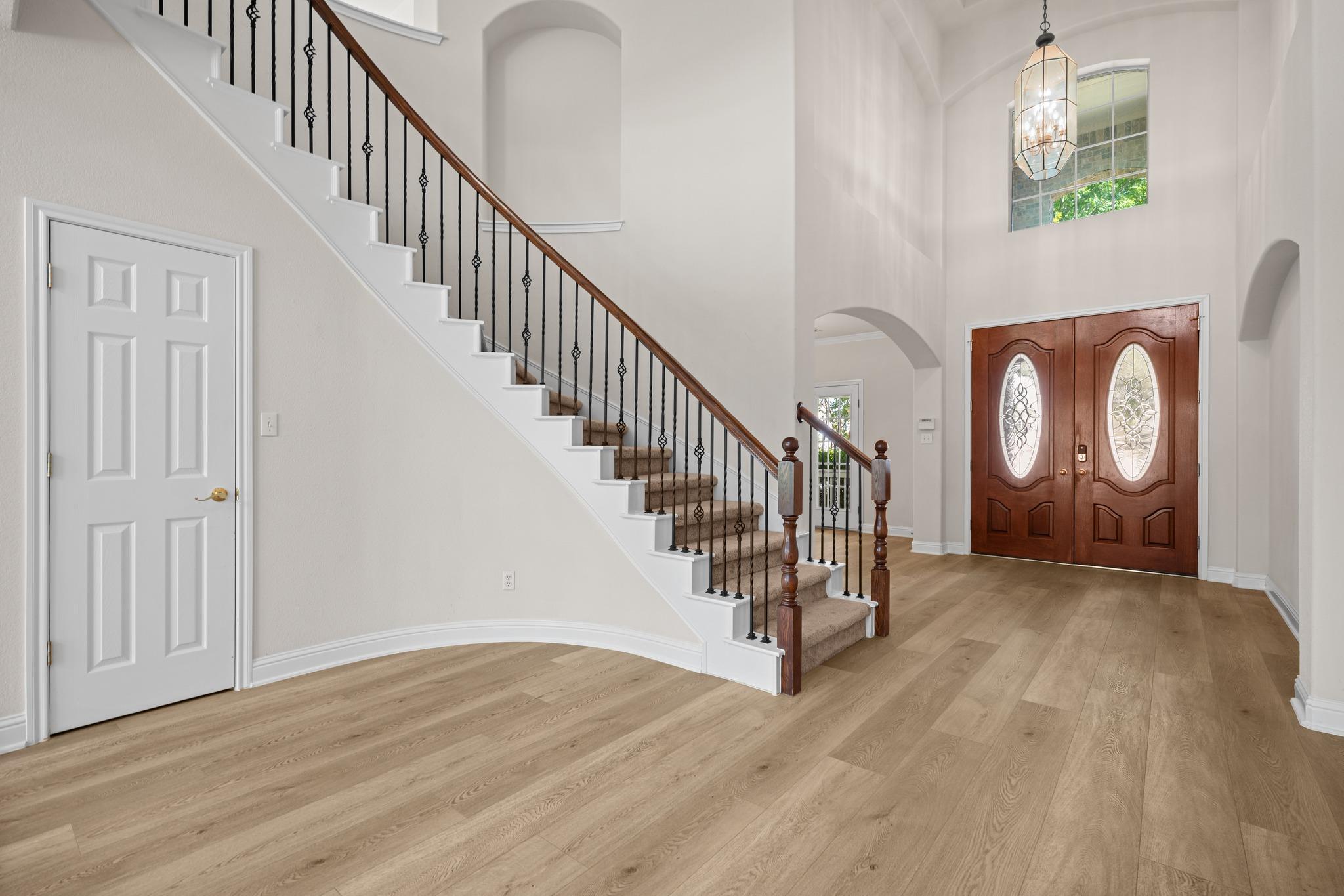 6819 Chalk Hill DR — photo 4