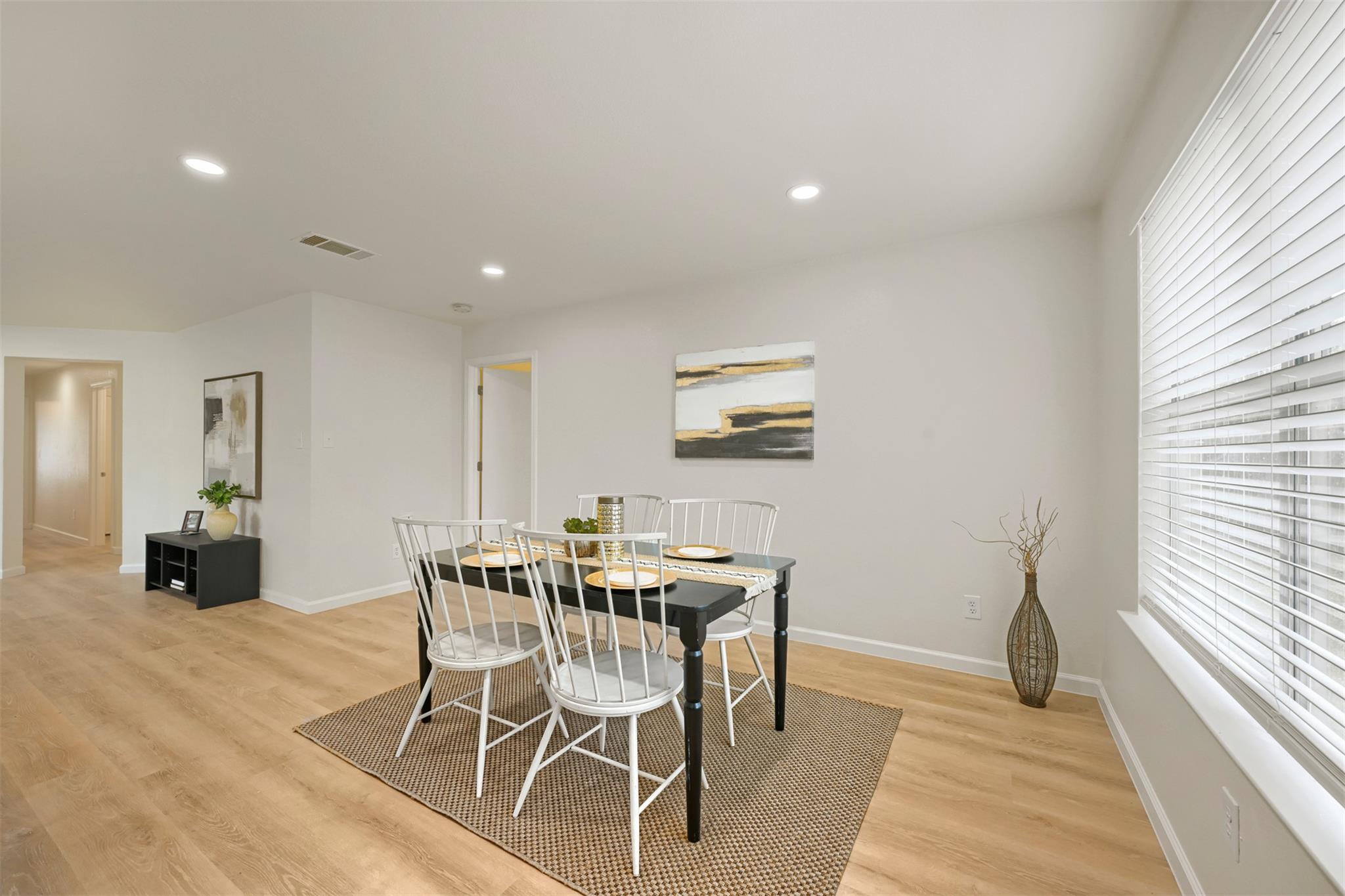 208 Buttercup WAY — photo 3