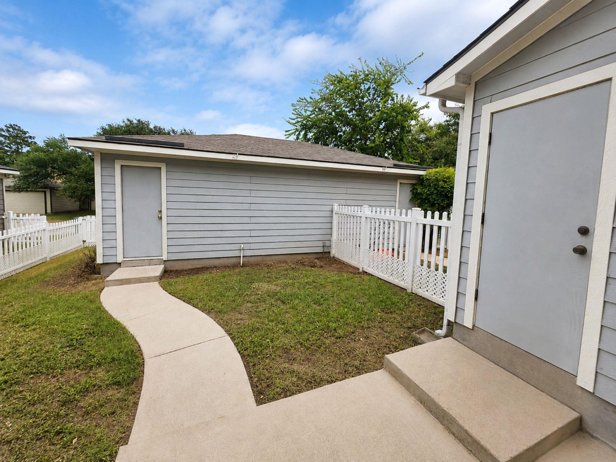 5679 Fergus RD #B — photo 3