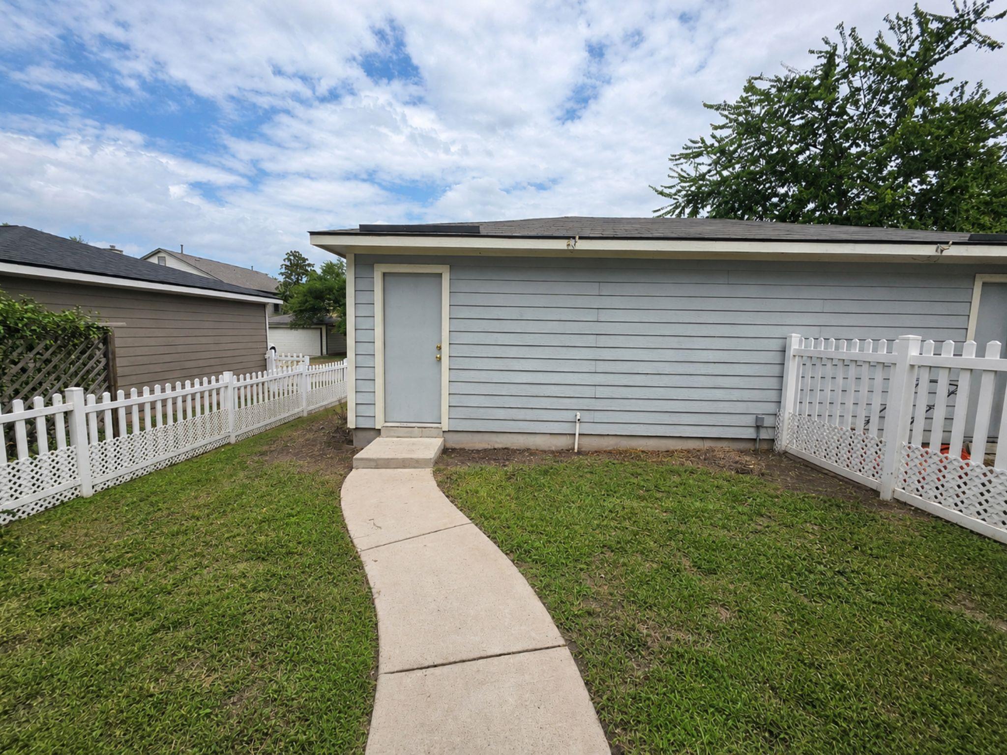 5679 Fergus RD #B — photo 4